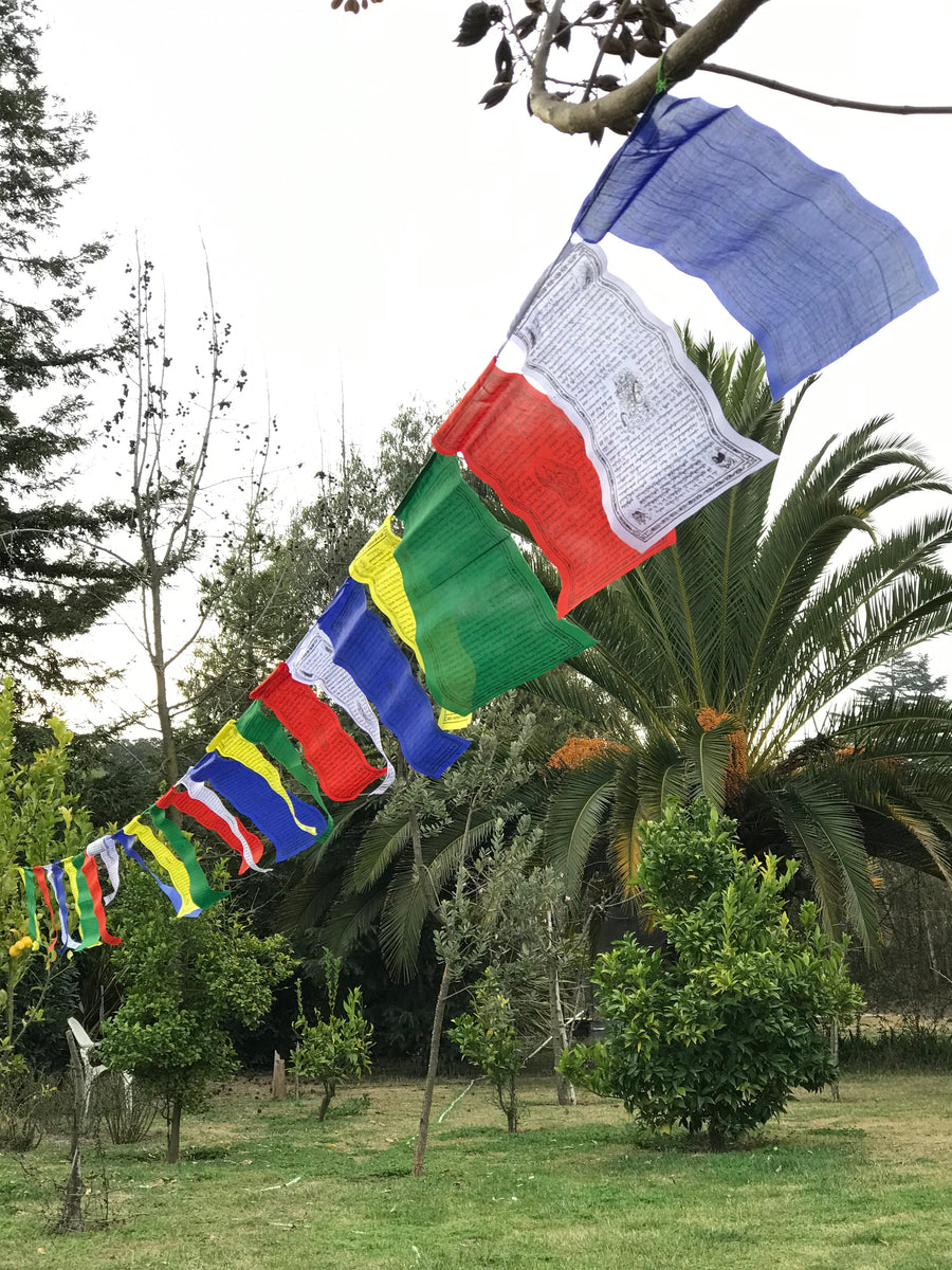 Pack de 3 Banderas Tibetanas de polyester. (2,7 metros de longitud apr –