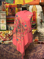 Pashmina Color Rosado 0006, mezcla de Cahsmere. Hecho en Nepal, la tierra de Buda y los Himalayas. - www.eltercerojo.cl