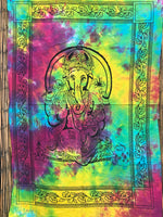 Colgante GOB0016. Tapete a muro de Ganesh fondo multicolor. 117 cms de alto por 78 cms de ancho.