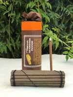 Incienso Tibetan Ancient Especias De Los Himalayas ( Himalayan Spice ). Contiene 30 varas de 1 hora aproximadamente.  Hecho a mano en Nepal.