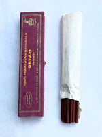 Incienso Dream con toques de raíces de Vetiver. Contiene 30 varas. - www.eltercerojo.cl