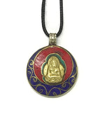 Colgante Intencionado Protección Buda Gautama (Siddharta). Color piedra Lapislázuli y coral. Arte Tibetano. - www.eltercerojo.cl