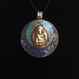 Colgante Intencionado Protección Buda Gautama (Siddharta). Color piedra turquesa y lapislázuli. Arte Tibetano. - www.eltercerojo.cl