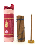 Incienso Tibetano De Resina De Ámbar. Contiene 30 varas de 1 hora aproximadamente.  Hecho a mano en Nepal. - www.eltercerojo.cl