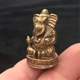 Miniatura de Ganesh Removedor de Obstáculos. Hecho Artesanalmente en Nepal (Tamaño 3 a 4 cms Aprox). - www.eltercerojo.cl