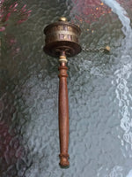 Rueda de Oracion símbolos ASHTA MANGALA (Símbolos de prosperidad). 29 cms x 6,5 cms (RP011).