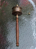 Rueda de Oracion símbolos ASHTA MANGALA (Símbolos de prosperidad). 29 cms x 6,5 cms (RP011).