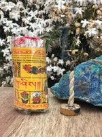 Incienso Tashi Incense.   Contiene aproximadamente más de 40 unidades.   Hecho a mano en Nepal. - www.eltercerojo.cl