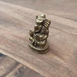 Miniatura de Ganesh Removedor de Obstáculos. Hecho Artesanalmente en Nepal (Tamaño 3 a 4 cms Aprox). - www.eltercerojo.cl