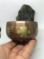 Cuenco (C024) Tipo Japonés Pequeño Hecho En Nepal  (baño de cobre).       ¡Carga audio del cuenco y escucha su sonido! - www.eltercerojo.cl