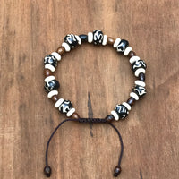 Pulsera h.u.e.s.o de Yak con símbolo Om.