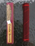 Incienso Tibetano Potala. Contiene 21 a 22  varas de 15 cms aprox. Hecho a mano en Nepal. - www.eltercerojo.cl