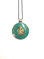 Colgante Intencionado Protección Buda Gautama (Siddharta). Color piedra turquesa. Arte Tibetano. - www.eltercerojo.cl