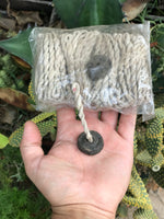 Incienso De Mecha Ayurvédico Natural ( Natural Ayurvedic Rope Incense ).  Contiene aproximadamente 80 mechas.  Hecho a mano en Nepal.